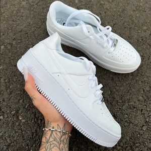 Nike AF1 sage low